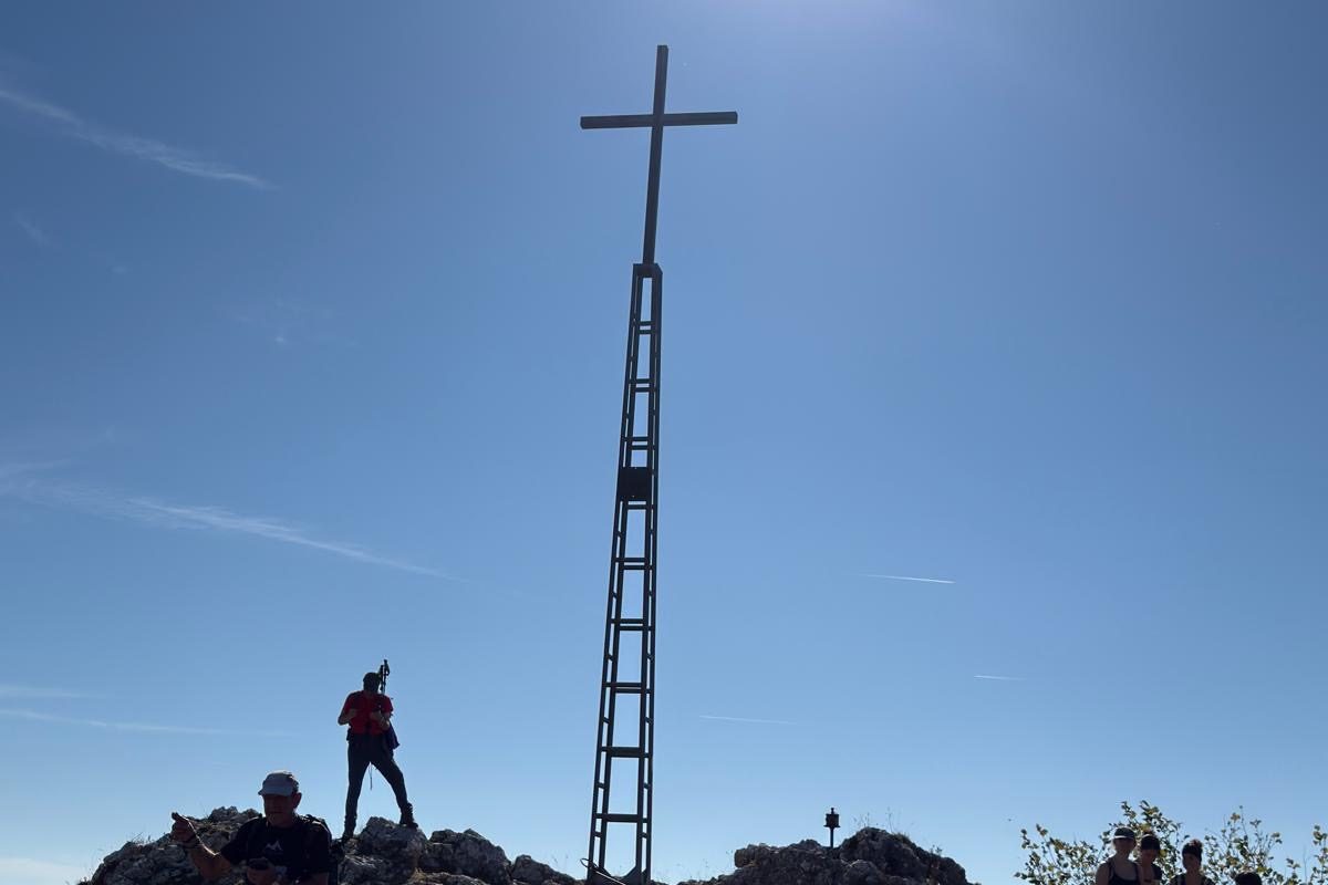 1f560d6e-f056-4eaa-9fc3-4893221f5fb4